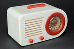 FADA 1000 ”Bullet” Catalin Radio in Alabaster + Red - Great